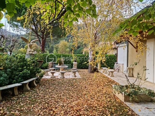 Maison 6 pièces 211 m² · à Alet-les-Bains · 211 m² · 222 000 €