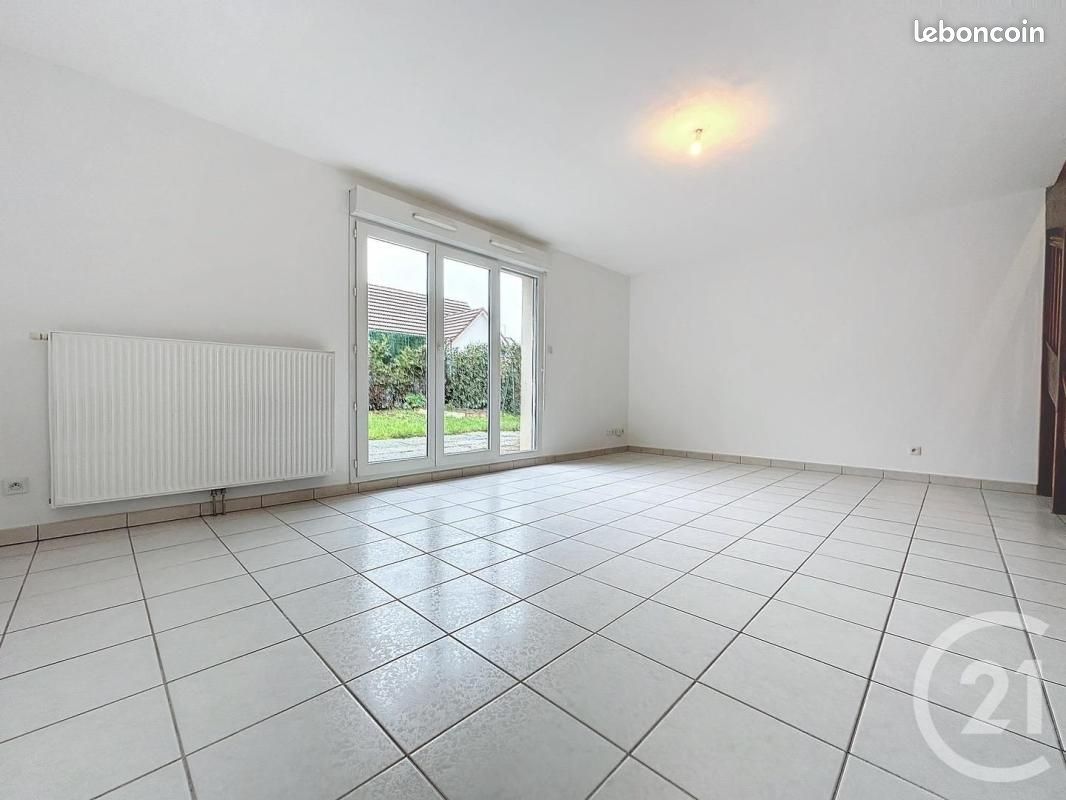 Maison 5 pièces 82 m² · à Grand-Charmont · 82 m² · 890 €/mois