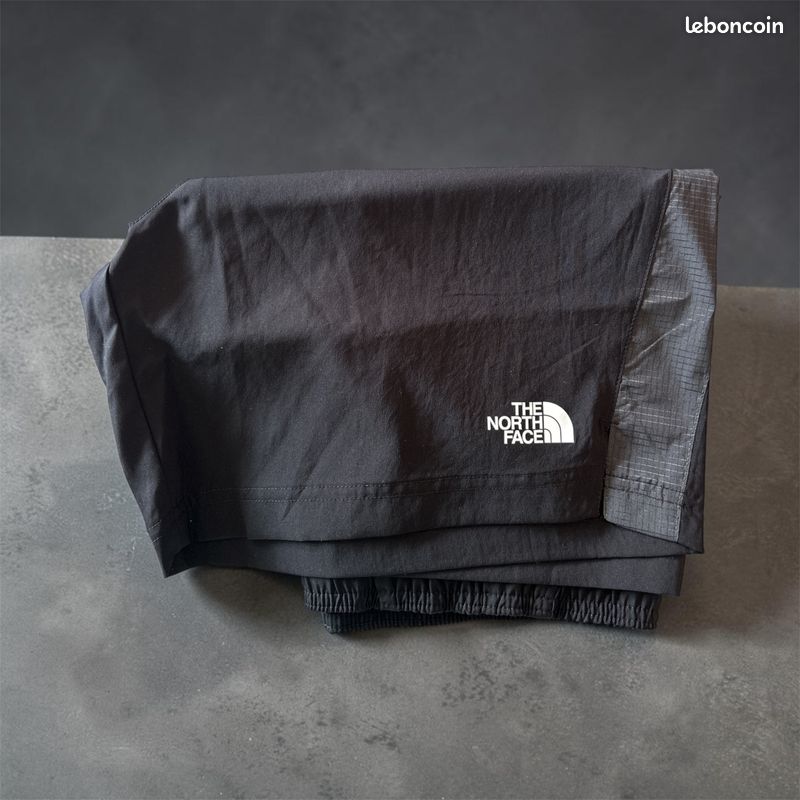 Short The North Face Noir Taille M Neuf (image 1)