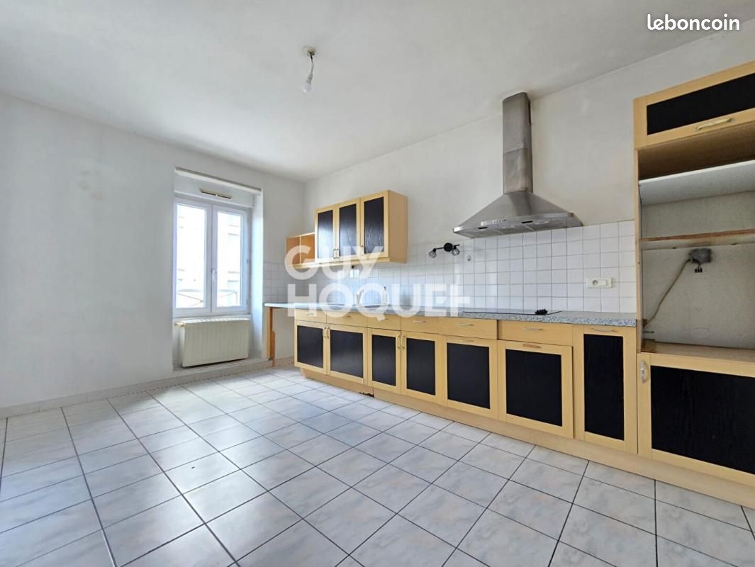 Appartement 3 pièces 77 m² · à Rillieux-la-Pape · 77 m² · 140 000 €