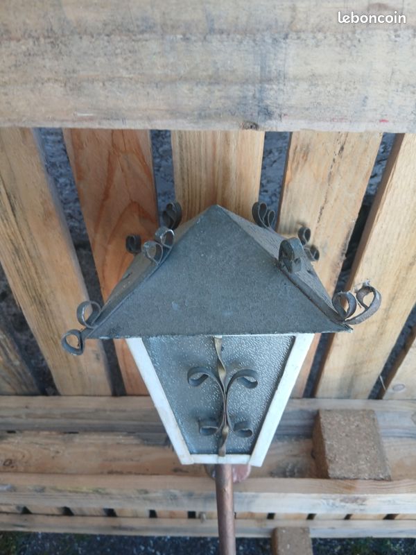 Applique extérieur en métal (image 3)