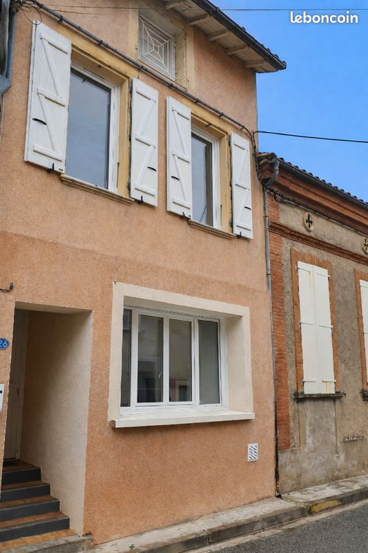 Maison 4 pièces 114 m² · à Montesquieu-Volvestre · 114 m² · 830 €