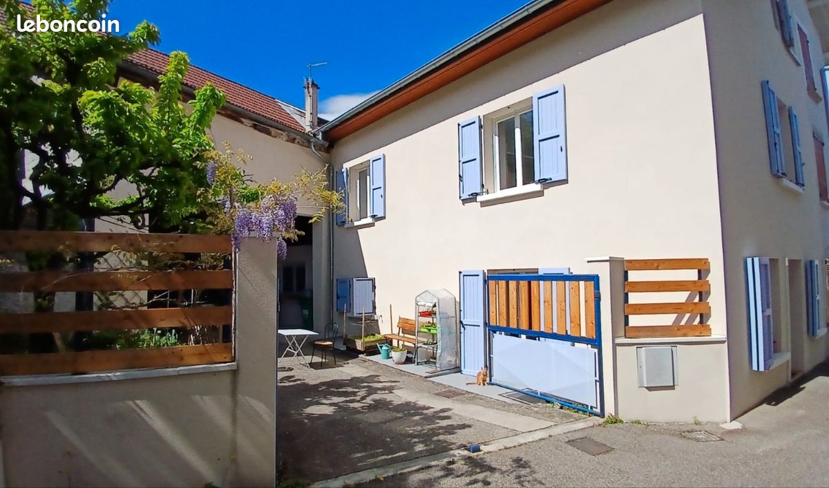 Maison 4 pièces 117 m² · à Claix · 117 m² · 359 000 €