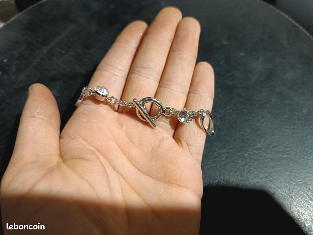 Bracelet argenté femme zircon noir et blanc (image 6)