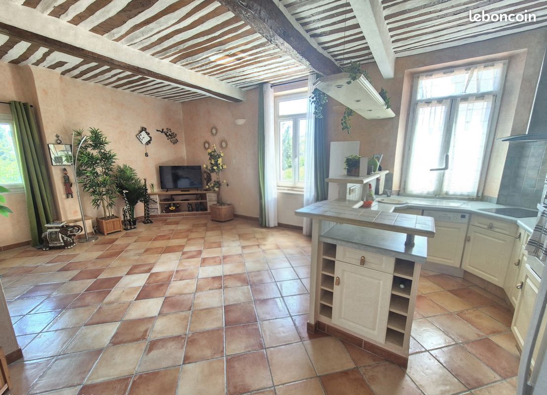 Appartement 2 pièces 52 m² · à Ollioules · 52 m² · 115 000 €