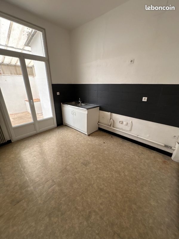 Appartement 4 pièces 81 m² · à Châlons-en-Champagne · 80,6 m² · 800 €/mois