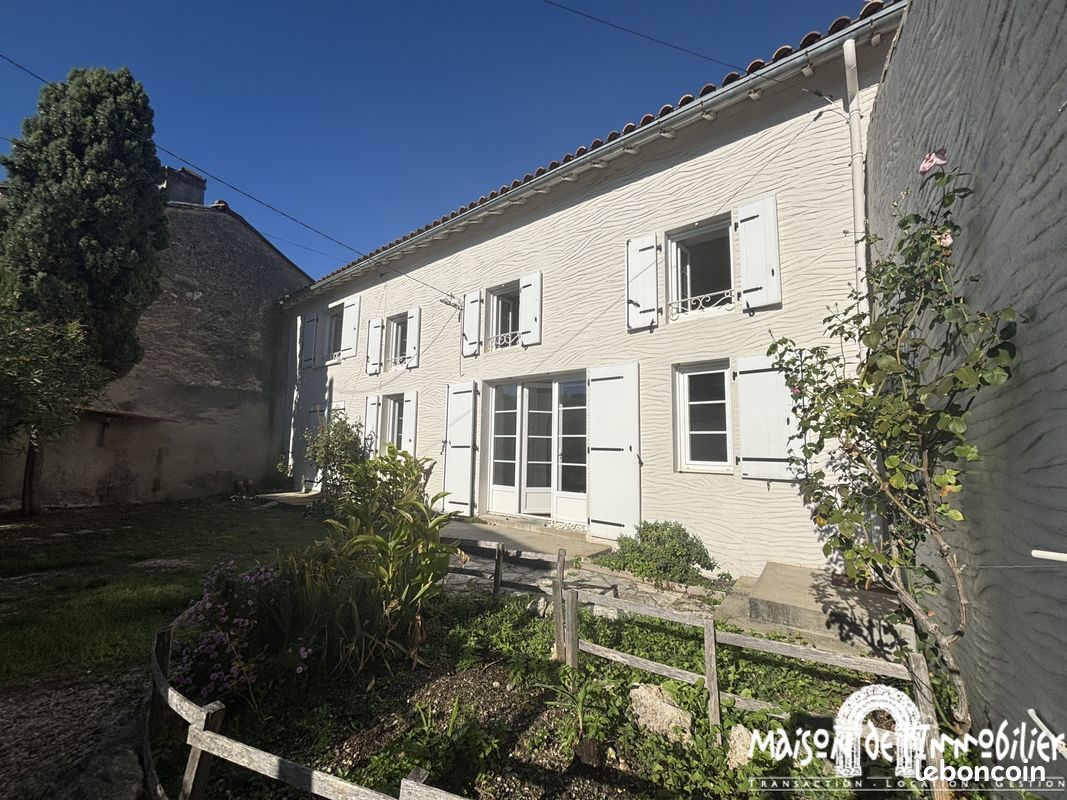 Maison 6 pièces 138 m² · à Boutiers-Saint-Trojan · 138 m² · 735 €/mois