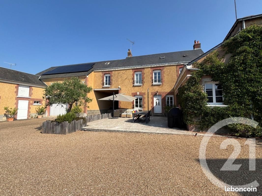 Maison 8 pièces 171 m² · à Oucques la Nouvelle · 171 m² · 288 000 €