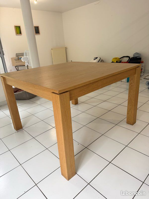 Belle table carrée Maison du Monde (image 2)