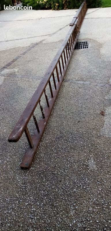 Echelle à coulisse en bois (image 2)