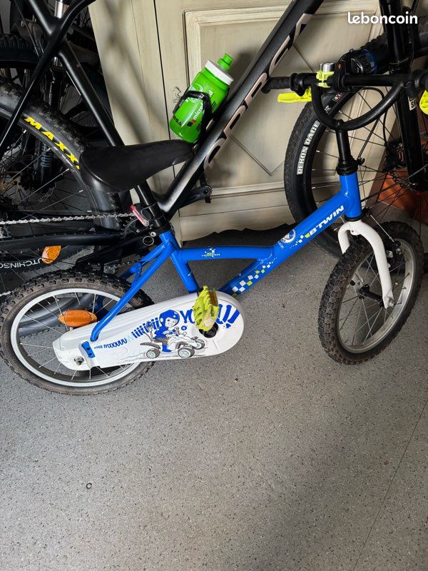 Btwin 16 Inch Bike Kids 16 Inch Btwin Dark Hero Decathlon B'Twin