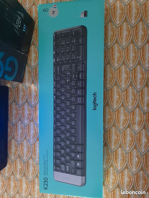 Tour pc gaming avec souris et clavier et enceintes (image 4)
