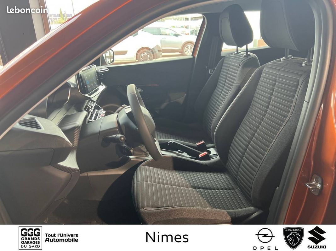 PEUGEOT 2008 PureTech 100 S&S BVM6 Active Pack (image 9)