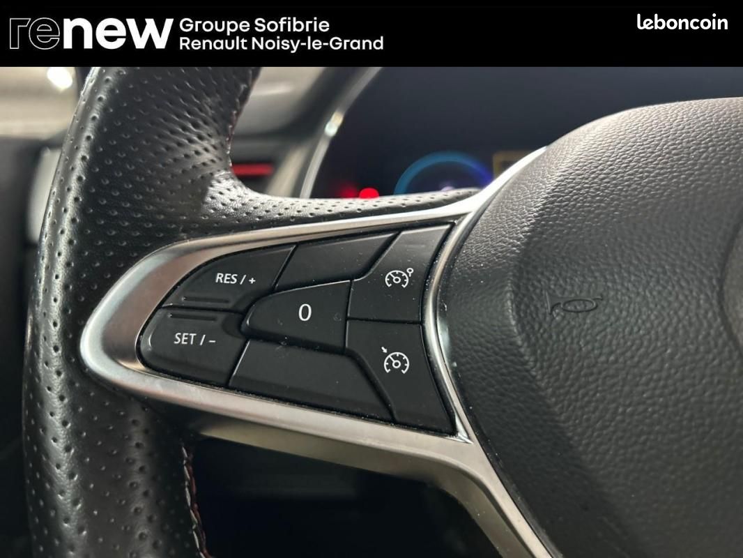 Renault Captur E-Tech 145 - 21 R.S. Line (image 18)