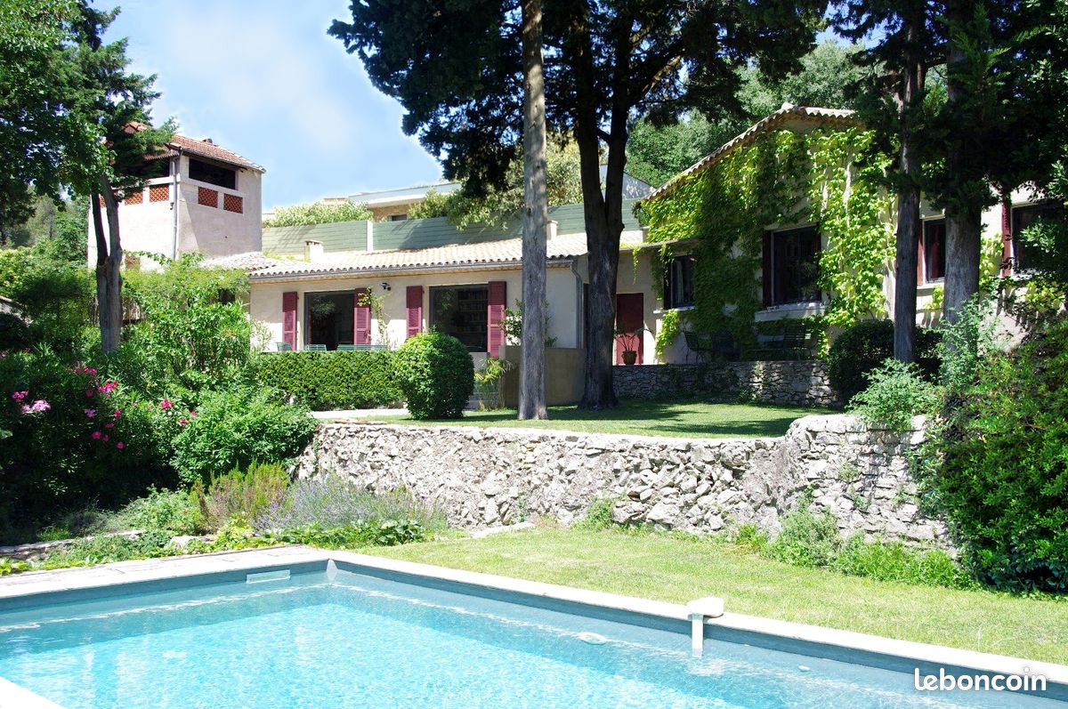 Maison 6 pièces 200 m² · à Nîmes · 200 m² · 699 500 €