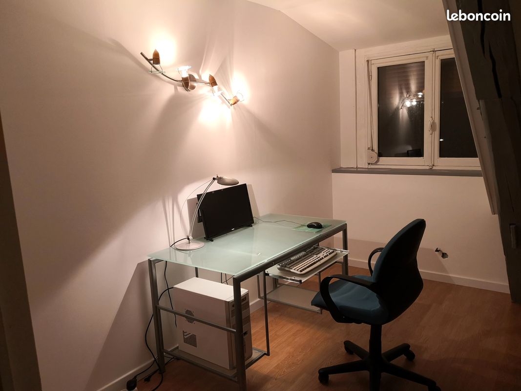Bureau informatique verre et métal (image 1)