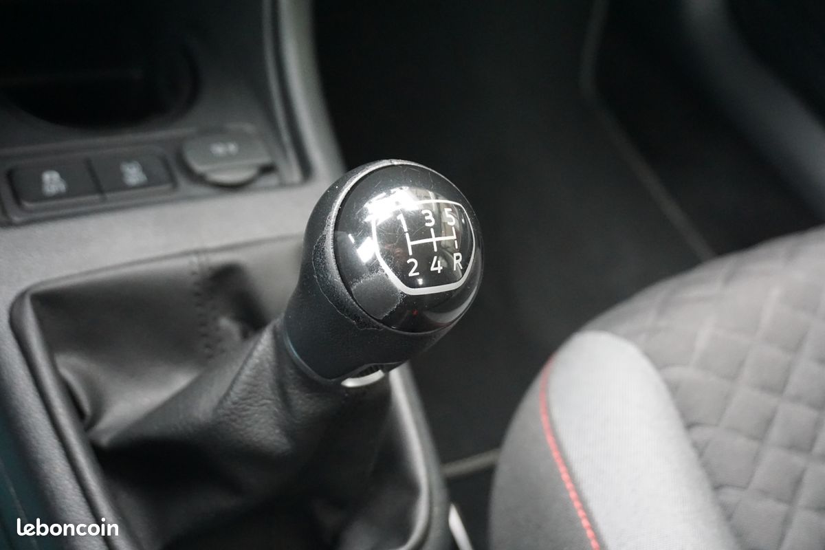 Volkswagen UP 1.0 75CH BLUEMOTION TECHNOLOGY UP CONNECT 5P EURO6D-T (image 26)