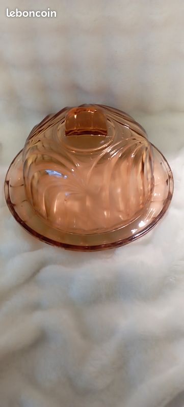 Grande cloche à fromage vintage en verre moulé transparent