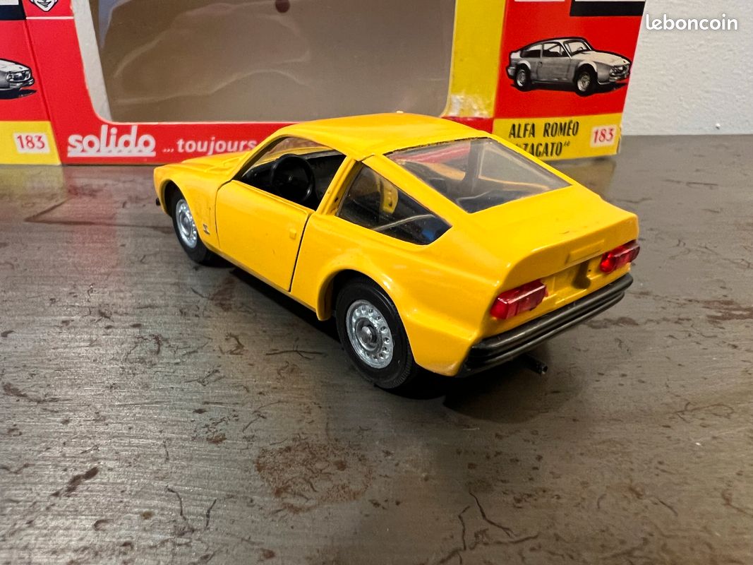 POLITOYS M ALFA Romeo Giulia Carabinieri 1/43 Défauts ( Norev Dinky