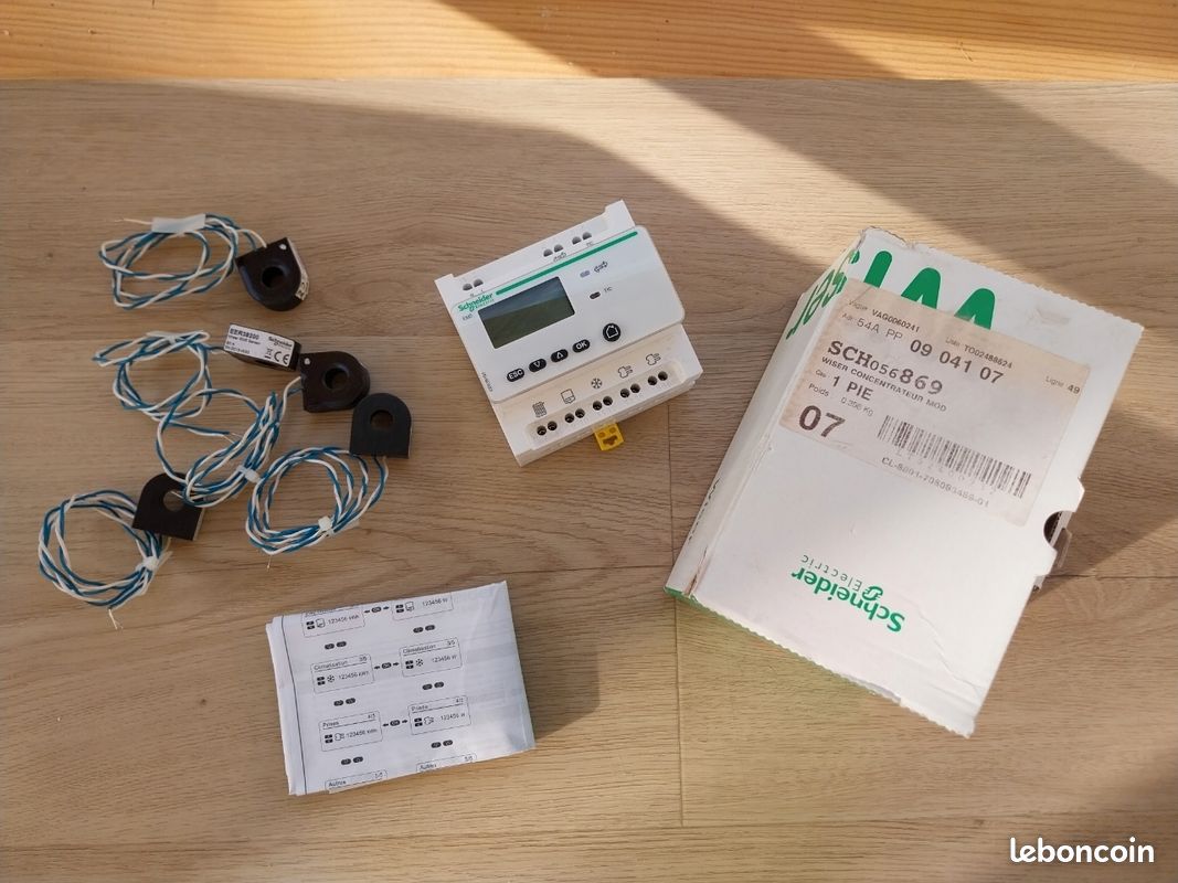 Compteur de consommation électrique Wiser EM5 + 5tc Schneider Réf EER39000 - Wiser Compteur de consommation électrique Wiser EM5 + 5tc Schneider Réf EER39000 - Wiser