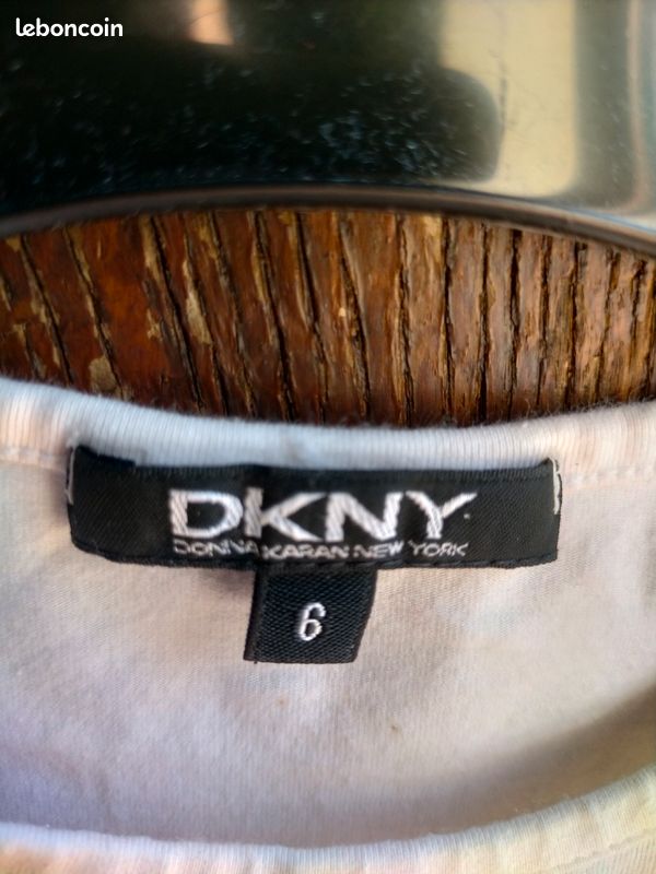 JOLI TEE SHIRT DKNY 6 ans (image 3)
