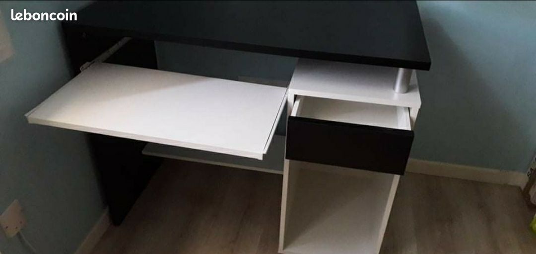 Bureau neuf (image 1)