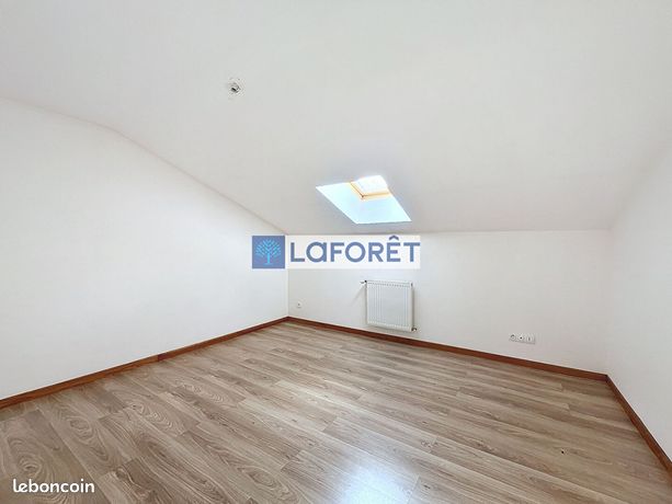 https://img.leboncoin.fr/api/v1/lbcpb1/images/39/e2/d3/39e2d35f92580ae8aaab3c4fcd98ca3dfb890f6a.jpg?rule=ad-image