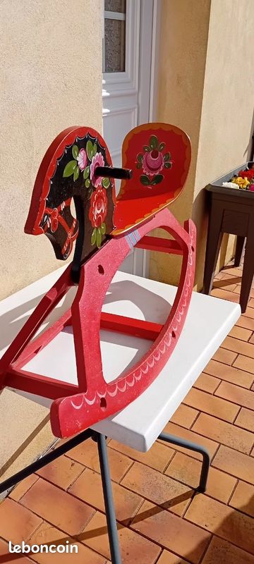 Cheval à bascule (image 2)