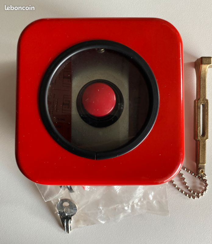 Coffret de sécurité incendie avec arrêt d'urgence Legrand (image 1)