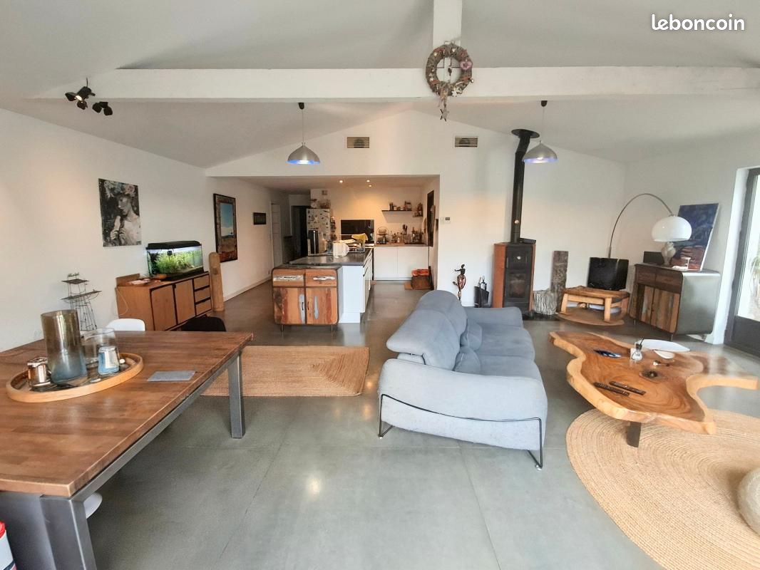 Maison 5 pièces 187 m² · au Beausset · 187 m² · 649 000 €