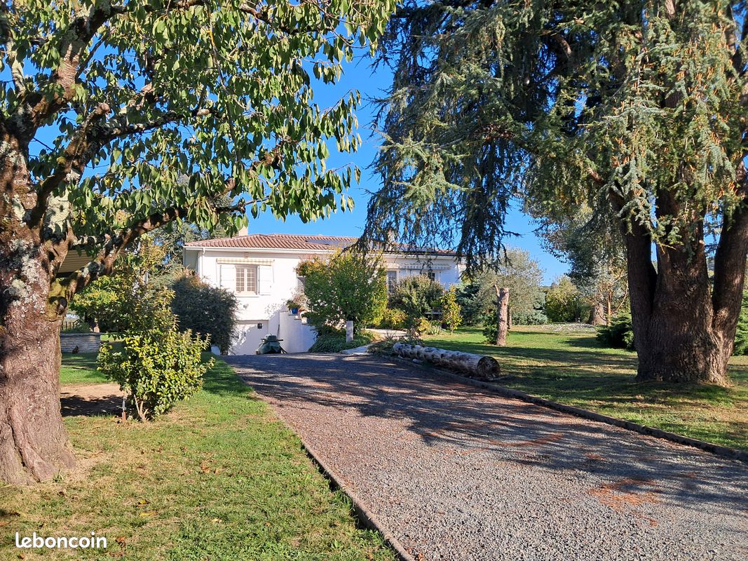 Maison 5 pièces 150 m² · à Sainte-Livrade-sur-Lot · 150 m² · 260 000 €