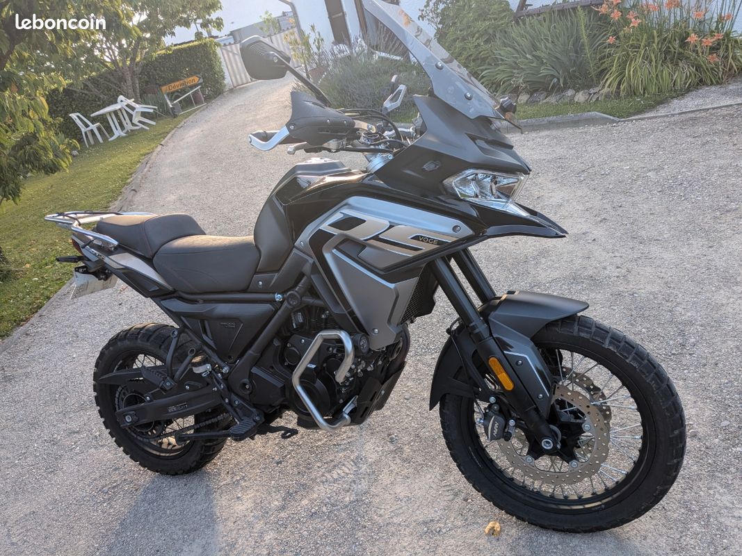 Voge 650 DSX (image 1)