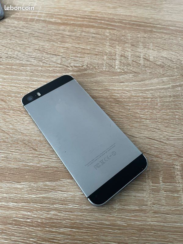Iphone 5s - pour pièces écran ok (image 2)