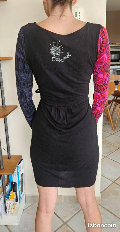 Robe Desigual Femme Taille 36 Multicouleur – Coupe Évasée Et Sans Manches