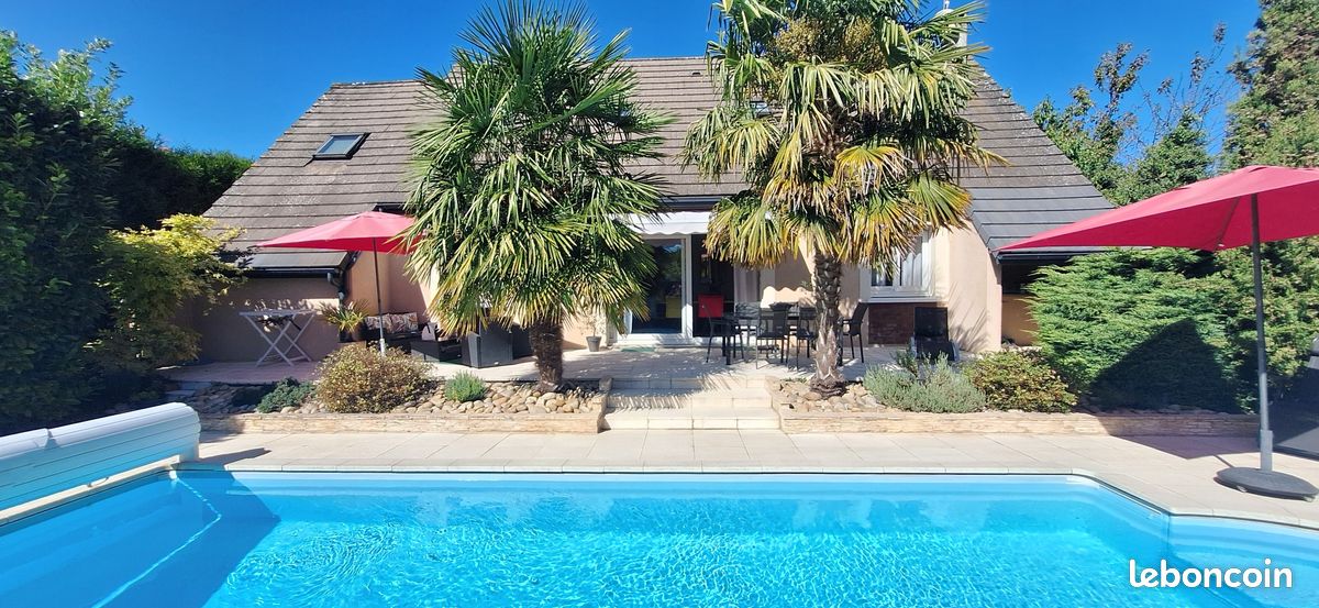 Maison 7 pièces 163 m² · à Saint-Martin-du-Tertre · 163 m² · 389 000 €