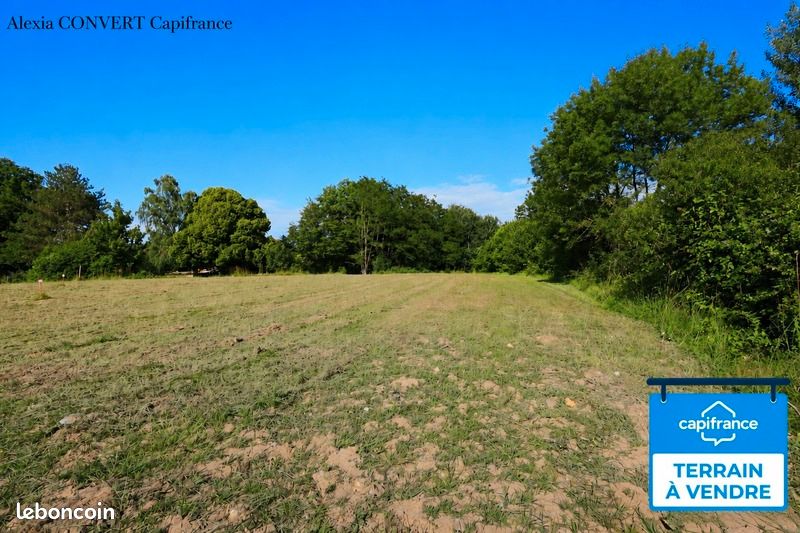 Terrain 790 m² Foissiat · 52 000 €
