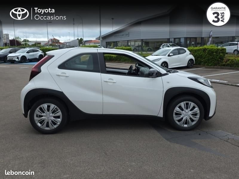 Toyota Aygo X 1.0 VVT-i 72ch Dynamic MY23 (image 17)