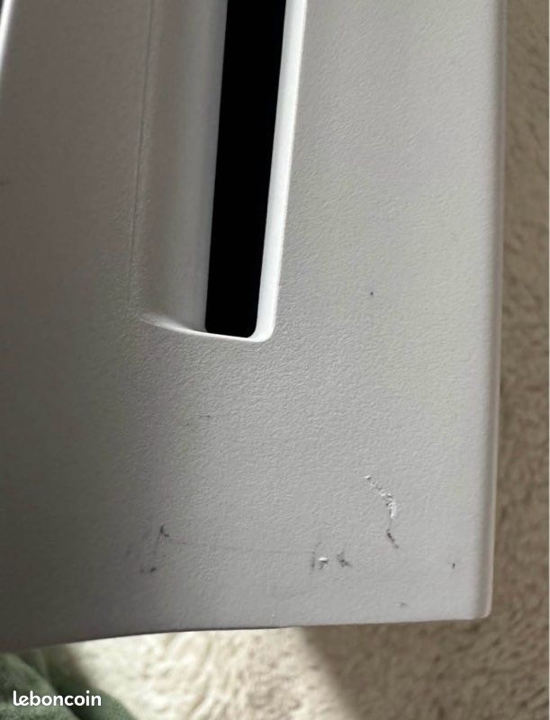 PlayStation 5 Standard - Pack complet avec 2 manettes + 4 jeux - Très bon état (image 5)