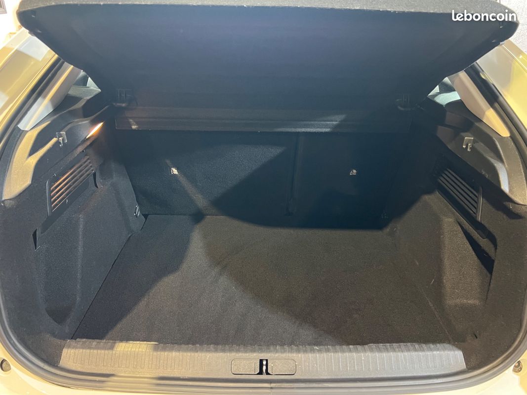 CITROEN C4 C4 BlueHDi 110 SS BVM6 Feel Pack (image 40)