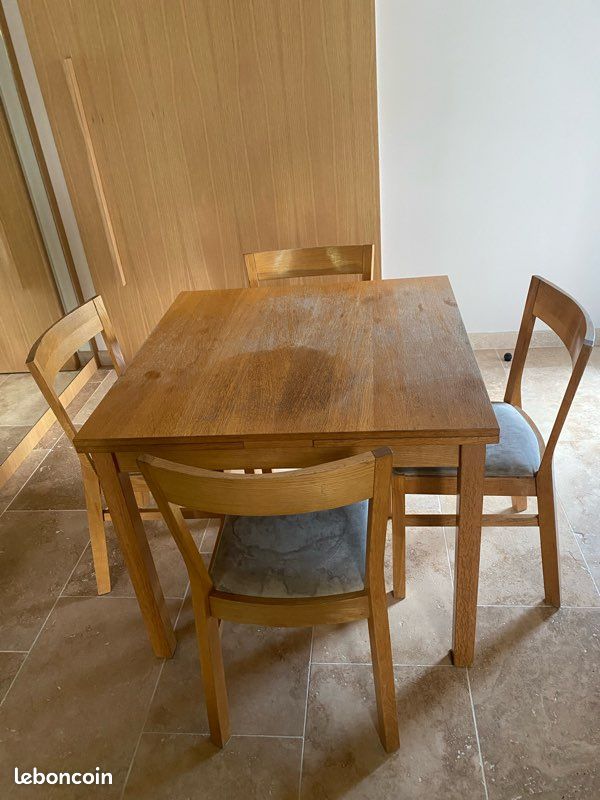 Table et ses 4 chaises (image 2)