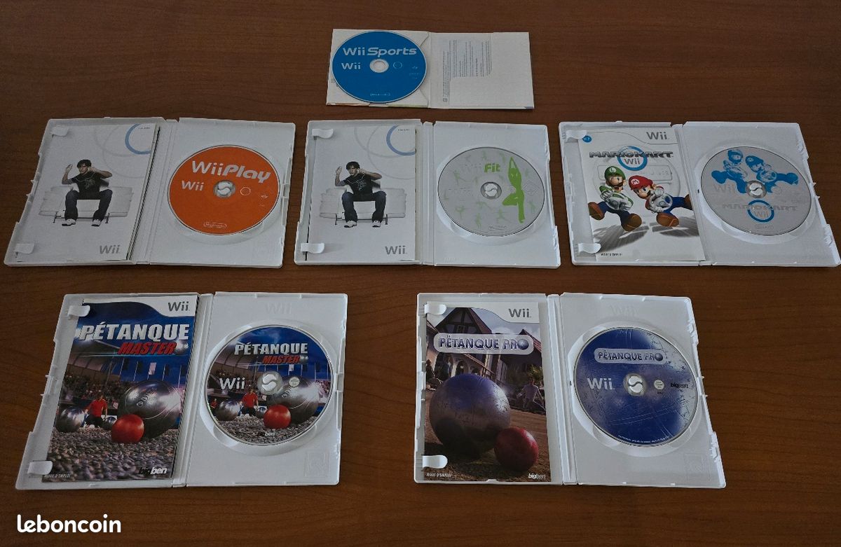 Nintendo wii + WiiFit Balance Bord + Divers accessoires (image 17)