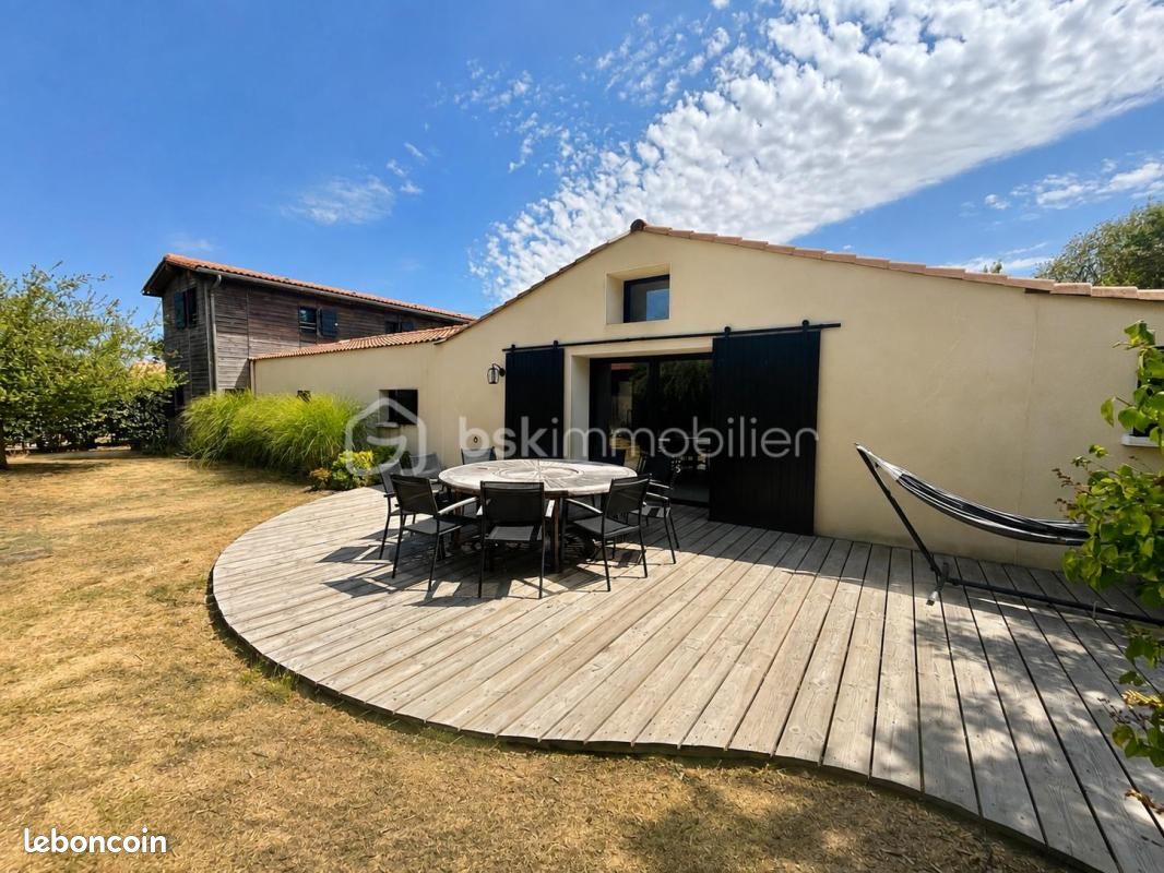 Maison 7 pièces 180 m² · à L'Herbergement · 180 m² · 375 000 €