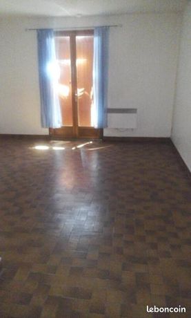 Studio 1 pièce 27 m²