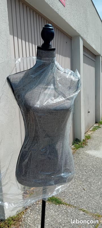 LXLIGHTS Mannequin Mannequins De Couture Torse Mâle, Support Réglable Mannequins Sous-vêtements Buste D'affichage Mannequin De Vêtements Avec La Base En Métal pour Le Studio Photographie Comptoir Maga LXLIGHTS Mannequin Mannequins De Couture Torse Mâle, Support Réglable Mannequins Sous-vêtements Buste D'affichage Mannequin De Vêtements Avec La Base En Métal pour Le Studio Photographie Comptoir Maga