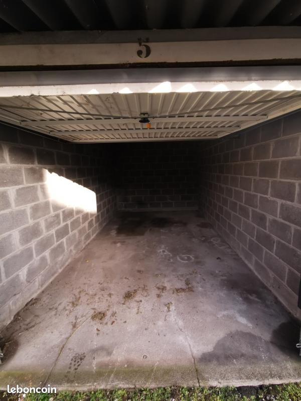Parking 14 m² · à Orléans · 14 m² · 71 €/mois
