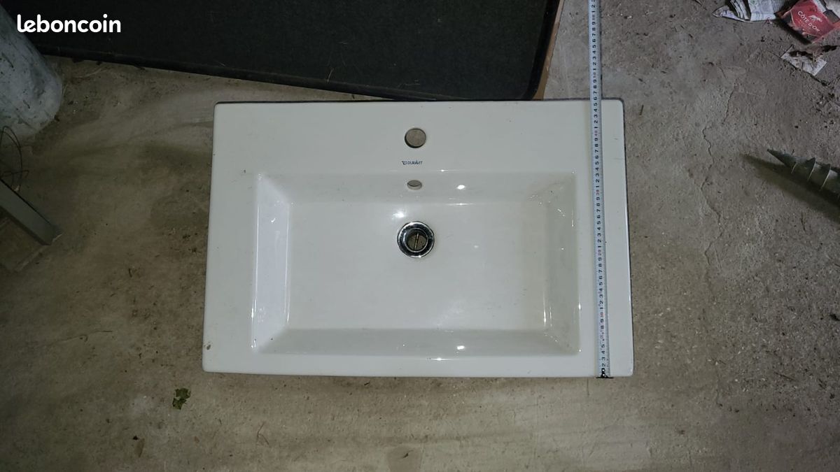 Lavabo de salle de bain carre (image 1)