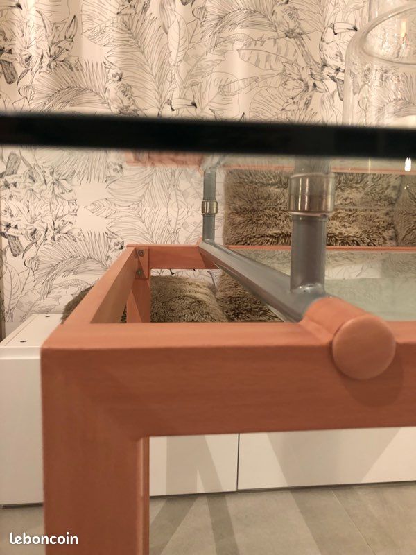 Belle table 6 personnes : verre et métal décor bois (image 8)