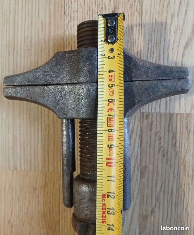 n°704 OLD TOOL OUTIL ANCIEN ,clé à molette de mécanicien