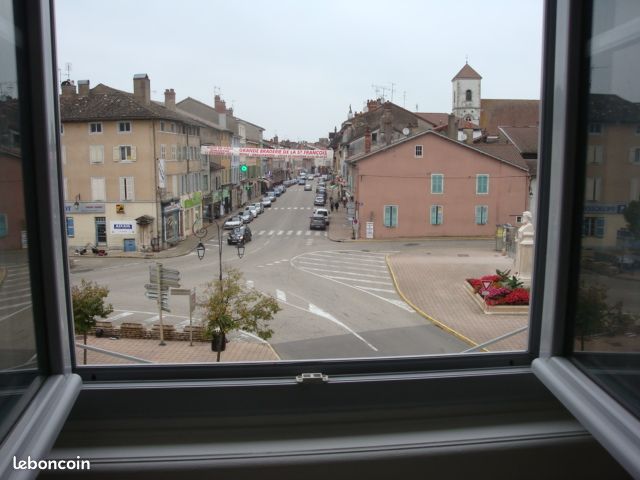 Appartement 4 pièces 100 m² · à Pont-de-Vaux · 100 m² · 650 €/mois