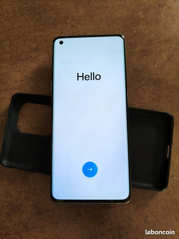 Oppo Find X5 (image 1)